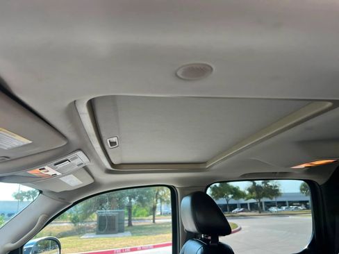 Used 2007 Cadillac Escalade EXT w/ Information Package AWD/4WD image 34