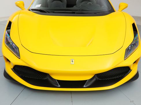 Certified 2022 Ferrari F8 Tributo image 24