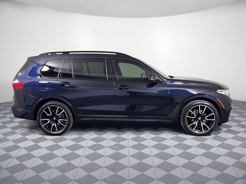 Used 2021 BMW X7 xDrive40i w/ M Sport Package AWD/4WD image 8
