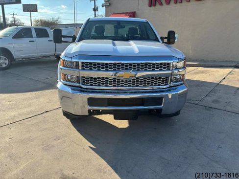 Used 2019 Chevrolet Silverado 2500 W/T image 2