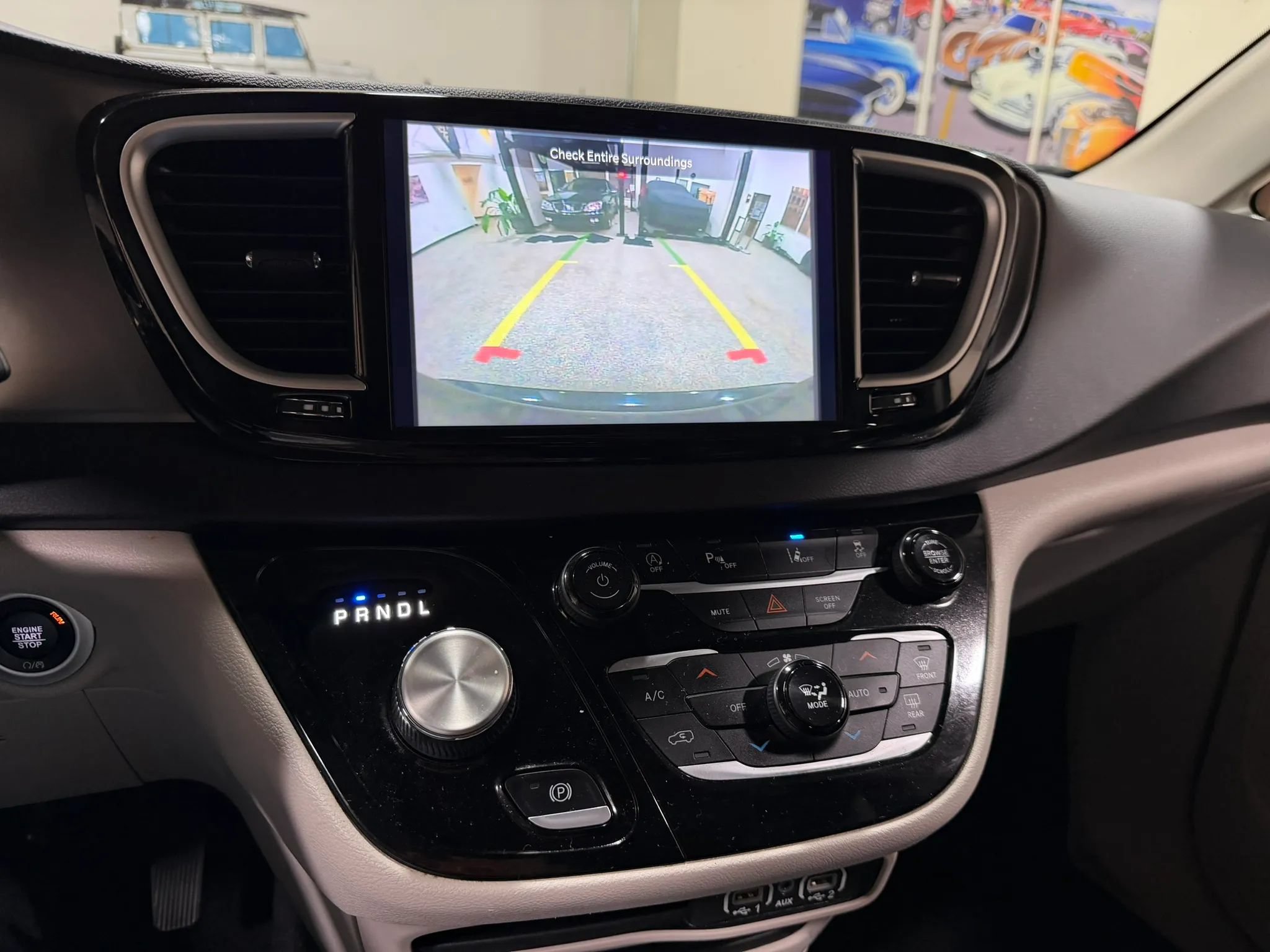 Used 2023 Chrysler Pacifica Touring-L FWD image 45