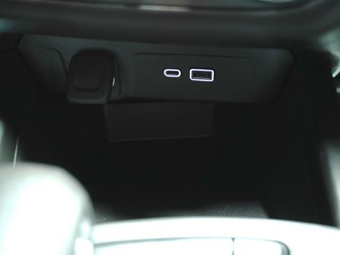 Used 2025 Chevrolet Trax RS w/ Driver Confidence Package FWD image 18