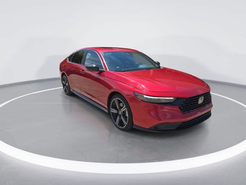 Used 2024 Honda Accord Sport image 2