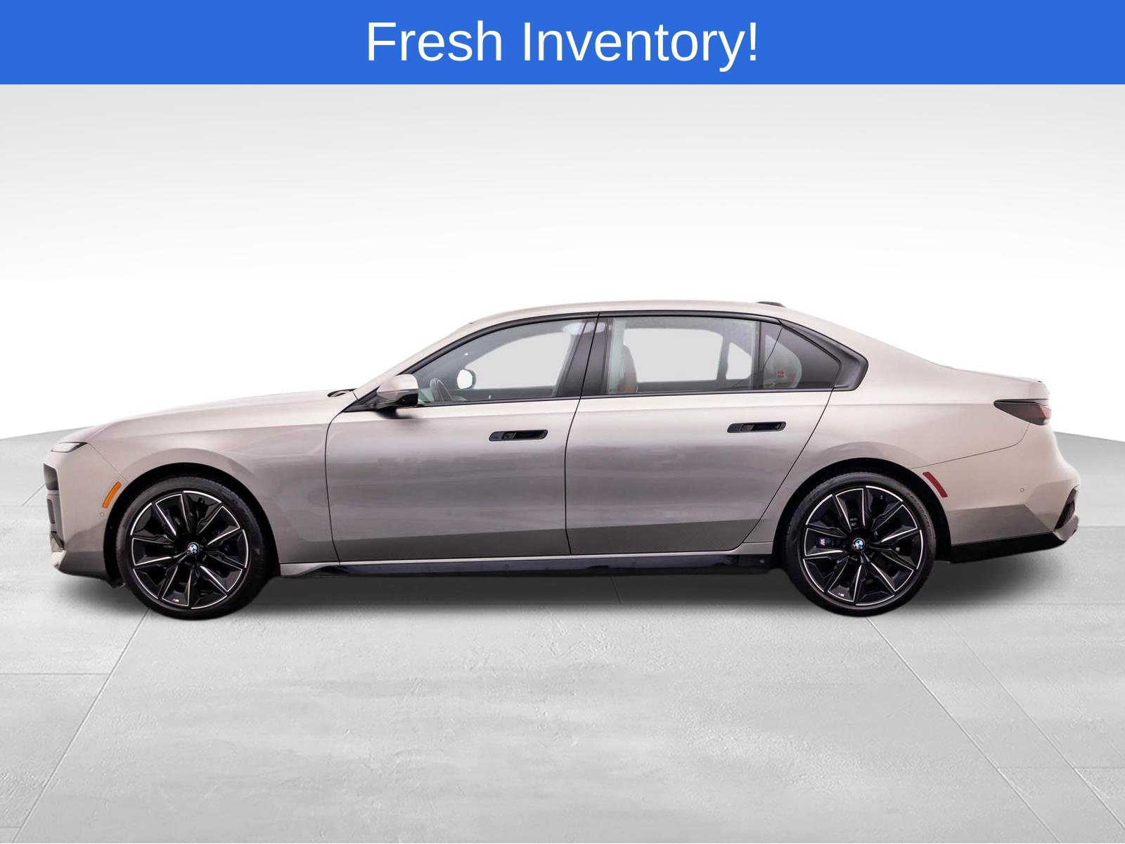 Certified 2024 BMW 760i xDrive w/ Executive Package AWD/4WD image 2