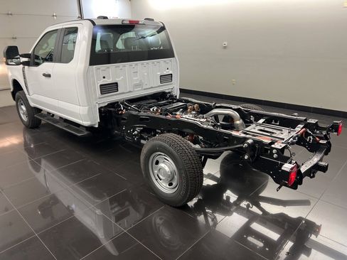 New 2025 Ford F250 XLT w/ Snow Plow Prep Package image 4