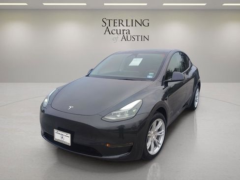 Used 2024 Tesla Model Y Long Range image 1