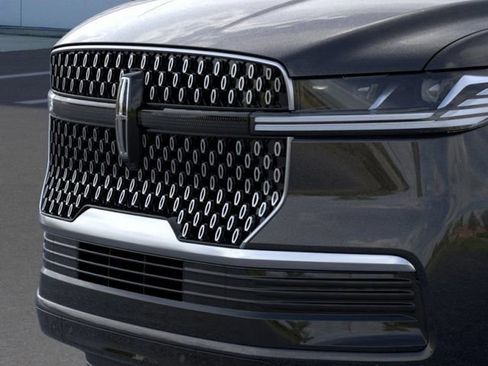 New 2026 Lincoln Navigator L Premier image 19