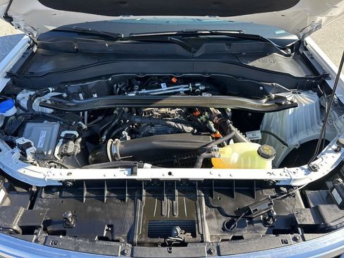 Used 2025 Ford Explorer Platinum image 37