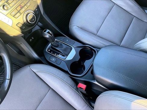 Used 2017 Hyundai Santa Fe Sport image 15