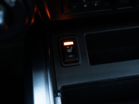 Used 2023 Nissan Titan PRO-4X w/ Pro-4x Convenience Package image 27