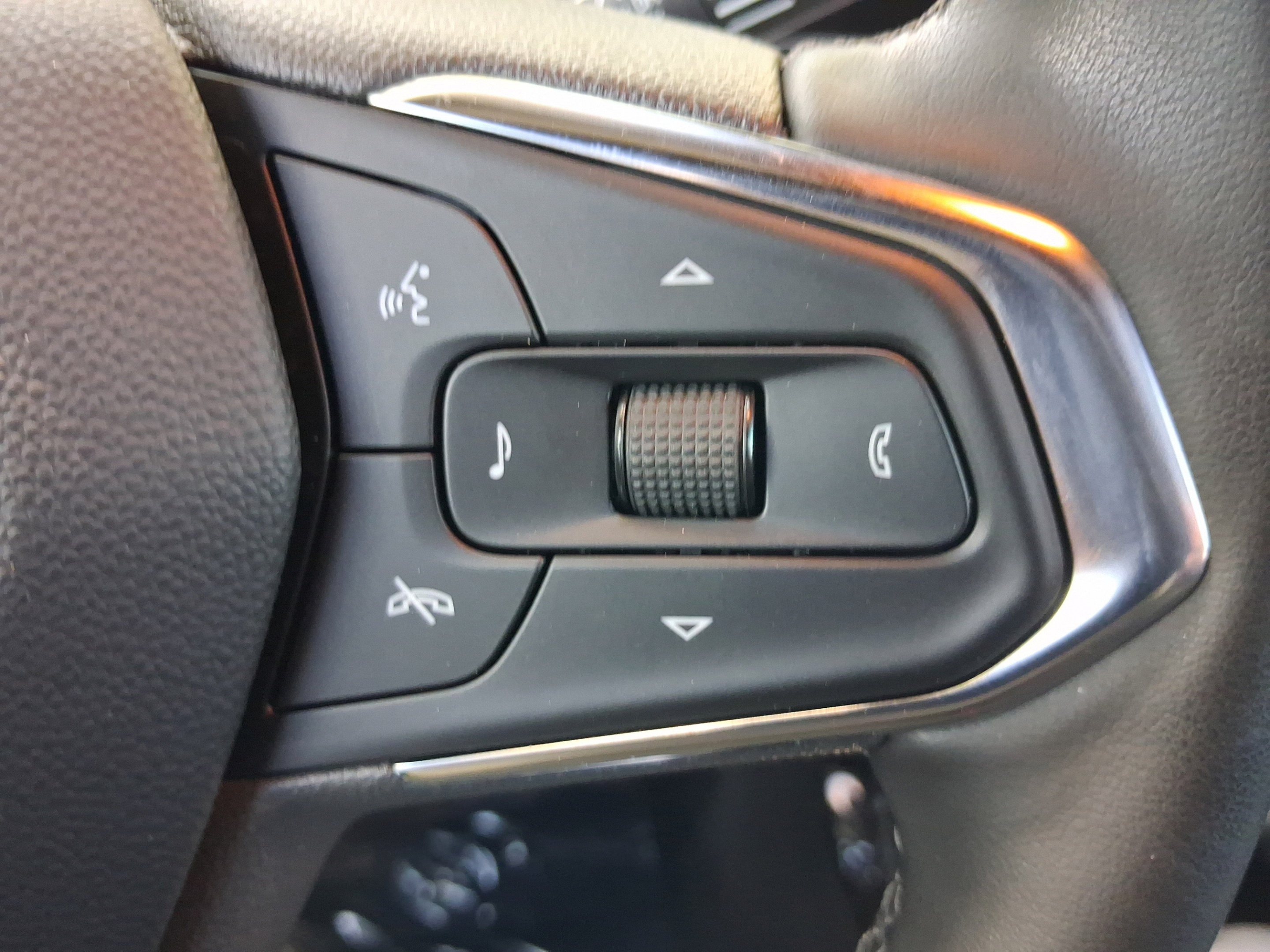 Used 2024 Chevrolet TrailBlazer ACTIV w/ Convenience Package AWD/4WD image 23