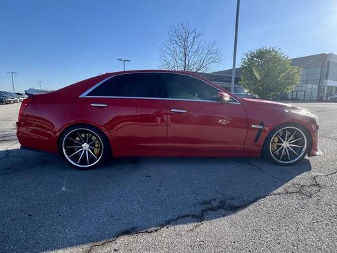 Used 2019 Cadillac CTS V w/ Carbon Fiber Package RWD image 6
