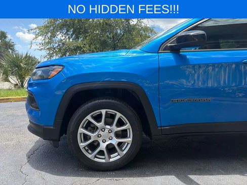 Used 2022 Jeep Compass Latitude AWD/4WD image 5