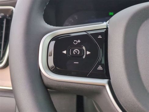 New 2026 Volvo XC90 B6 Plus image 16