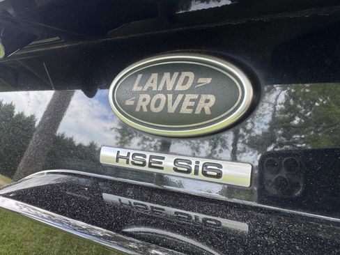 Used 2017 Land Rover Discovery HSE image 10