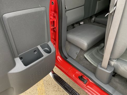 Used 2005 Dodge Dakota Laramie image 5