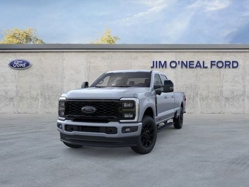 New 2026 Ford F250 Lariat w/ Black Appearance Package AWD/4WD image 2