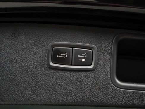 Used 2024 Porsche Macan S image 14