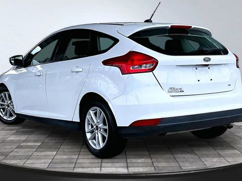 Used 2017 Ford Focus SE FWD image 4