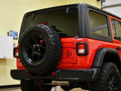 Used 2025 Jeep Wrangler Sport S image 19