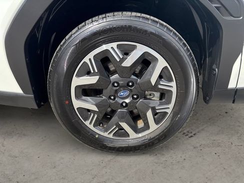 Certified 2025 Subaru Forester Premium AWD/4WD image 9