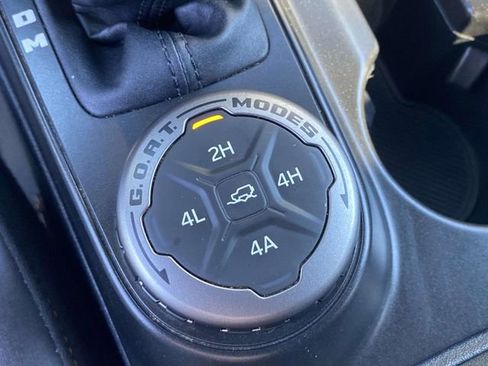 Certified 2022 Ford Bronco Badlands w/ Sasquatch Package image 29