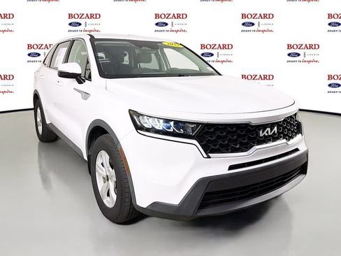 Used 2022 Kia Sorento LX FWD image 1