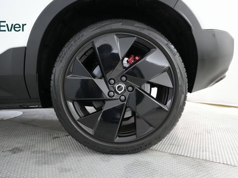 Used 2023 Volvo C40 P8 Recharge Ultimate image 20