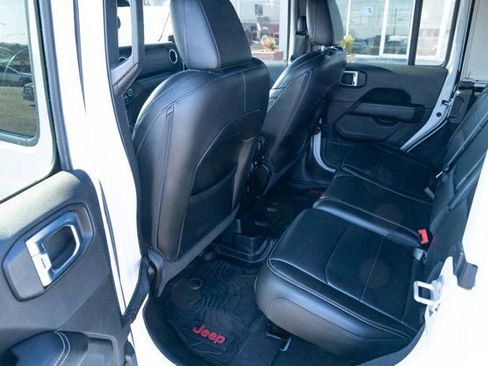 Certified 2022 Jeep Wrangler Unlimited Sahara w/ LED Lighting Group image 27