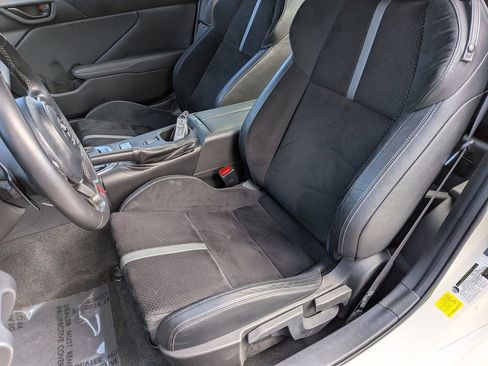 Used 2023 Toyota GR86 Premium RWD image 12