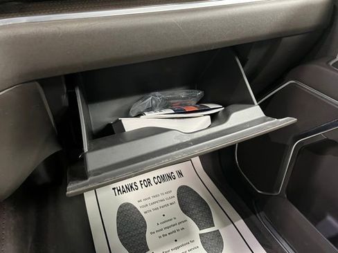 Used 2022 Chevrolet Silverado 1500 LT w/ Convenience Package II image 32