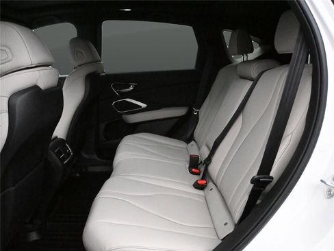 Certified 2026 Acura RDX SH-AWD image 9