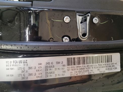 Used 2020 Jeep Cherokee Limited image 33