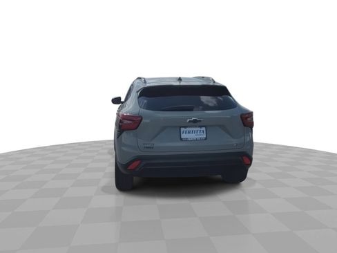 Certified 2024 Chevrolet Trax RS w/ Sunroof Package FWD image 7