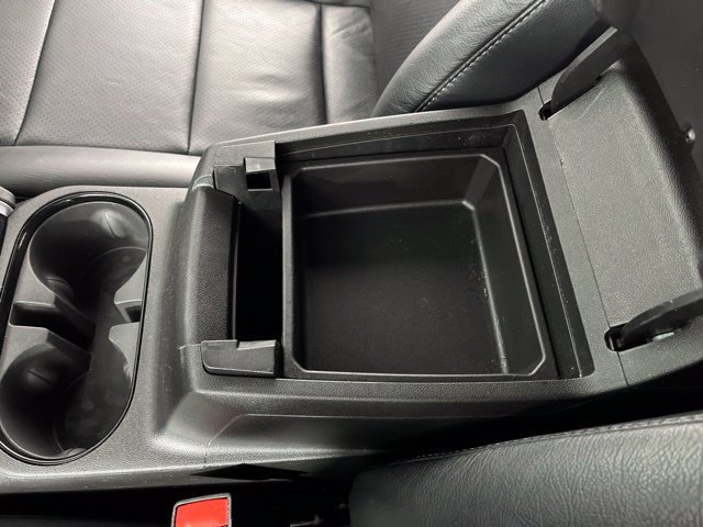 Used 2024 Chevrolet Colorado LT RWD image 30