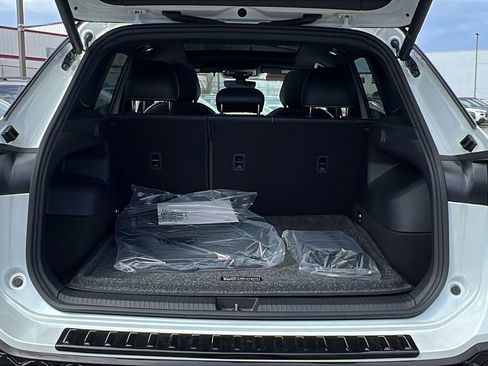 New 2026 Volkswagen Tiguan SE R-Line AWD/4WD image 14