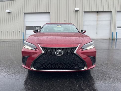 Used 2023 Lexus ES 350 F Sport FWD image 2