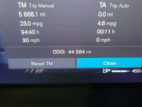 Used 2022 Volvo XC60 B6 R-Design w/ Advanced Package image 27