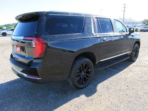New 2026 GMC Yukon XL Elevation w/ Elevation Premium Package AWD/4WD image 4
