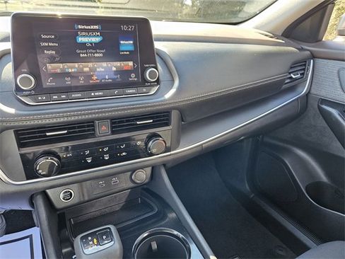 Used 2023 Nissan Rogue S image 20