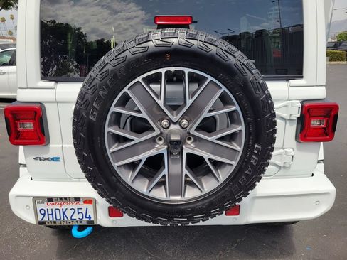 Used 2024 Jeep Wrangler High Altitude AWD/4WD image 24