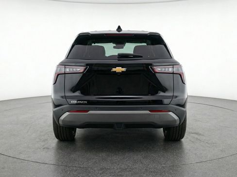 Used 2025 Chevrolet Equinox LT FWD image 7