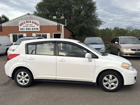 Used 2007 Nissan Versa Hatchback FWD image 4