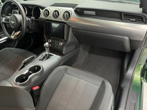 Used 2022 Ford Mustang GT RWD image 8