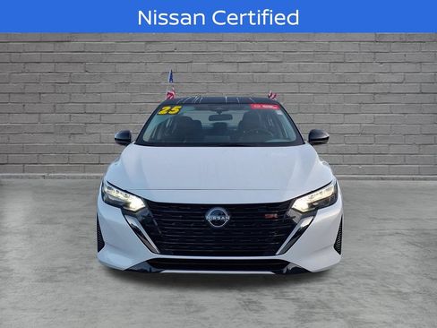 Used 2025 Nissan Sentra SR FWD image 2