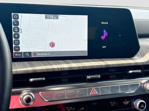 Used 2024 Kia Telluride SX Prestige w/ Towing Package image 28