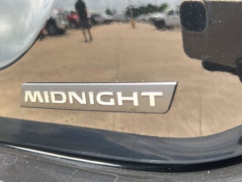 Used 2025 Nissan Sentra SR w/ Midnight Edition FWD image 33