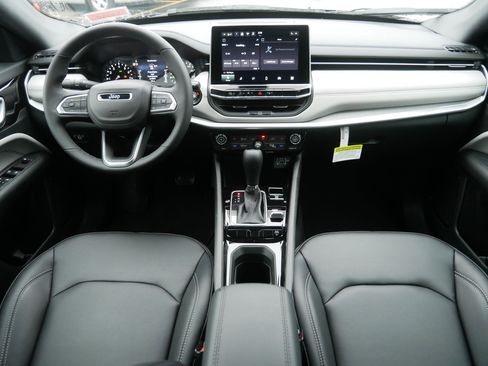 New 2026 Jeep Compass Limited image 9