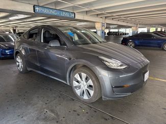Used 2023 Tesla Model Y Long Range video 2