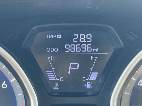 Used 2013 Hyundai Elantra GLS w/ Preferred Pkg FWD image 17